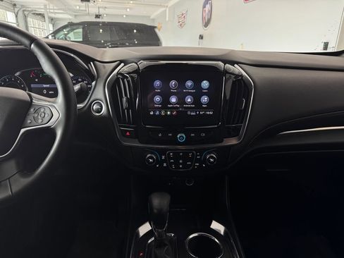 Certified 2023 Chevrolet Traverse LT AWD/4WD image 17