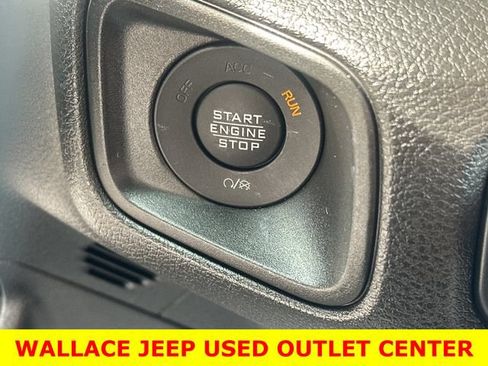 Used 2025 Jeep Wrangler Sport AWD/4WD image 18