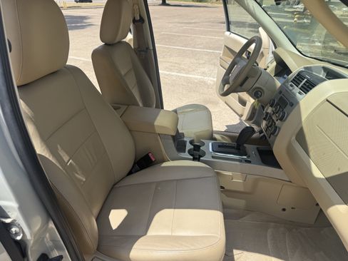 Used 2009 Ford Escape XLT FWD image 14