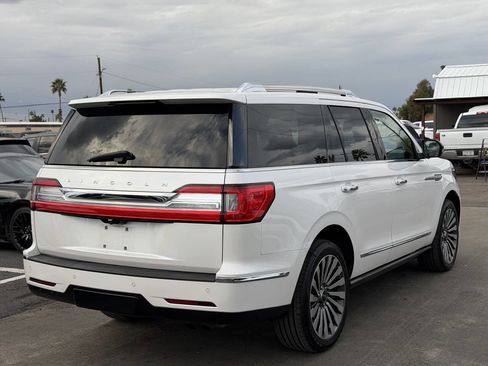 Used 2018 Lincoln Navigator Reserve image 10