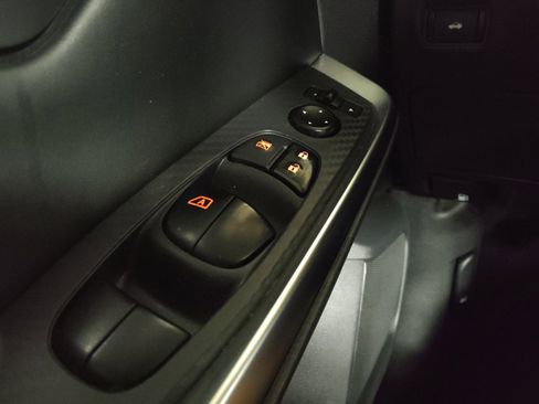 Used 2021 Nissan Sentra SR FWD image 27