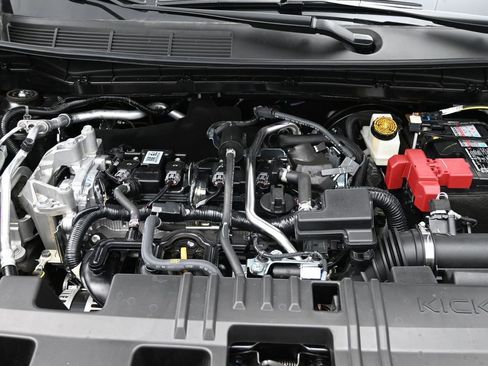 Certified 2025 Nissan Kicks SV image 11