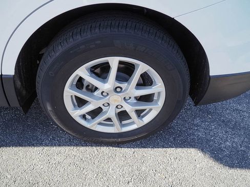 Used 2023 Chevrolet Equinox LT FWD image 37