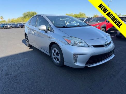 Used 2015 Toyota Prius Two image 1