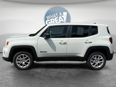 Used 2023 Jeep Renegade Latitude AWD/4WD image 7