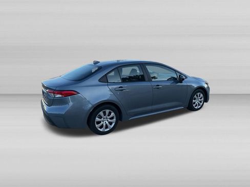 Used 2026 Toyota Corolla LE FWD image 5