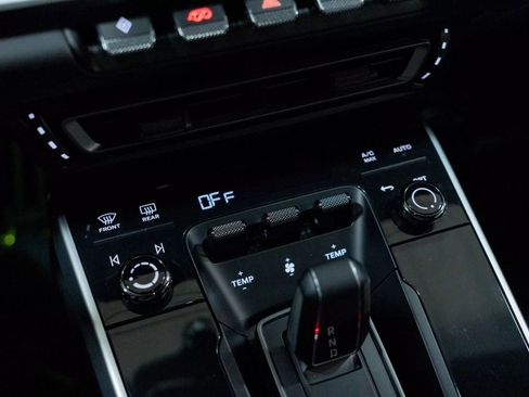 Used 2022 Porsche 911 Turbo image 50