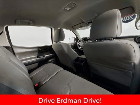 Certified 2018 Toyota Tacoma SR5 RWD image 28