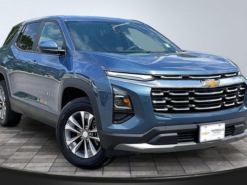 Used 2025 Chevrolet Equinox LT FWD image 12