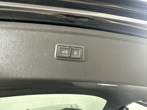 Used 2023 Audi Q5 2.0T Premium Plus w/ Premium Plus Package AWD/4WD image 31