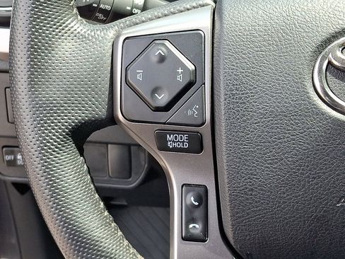 Certified 2023 Toyota Tacoma SR5 AWD/4WD image 22