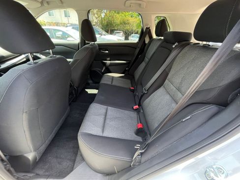 Used 2025 Nissan Rogue SV AWD/4WD image 28