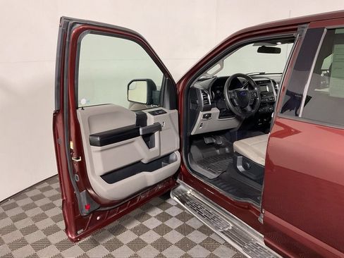 Used 2016 Ford F150 XLT AWD/4WD image 15