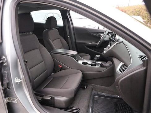 Used 2024 Chevrolet Malibu LT image 24