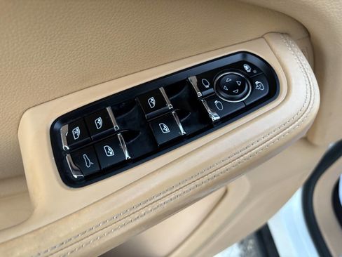 Used 2015 Porsche Macan S image 27