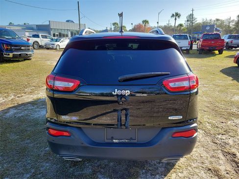 Used 2018 Jeep Cherokee Latitude w/ Mobile Office Group image 9