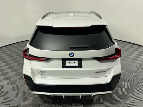 Used 2023 BMW X1 xDrive28i w/ Premium Package AWD/4WD image 4