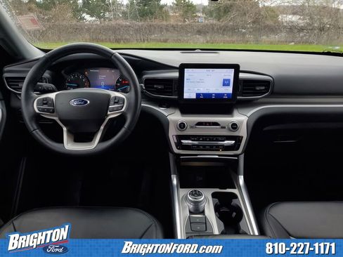 Certified 2022 Ford Explorer XLT w/ Equipment Group 202A image 15