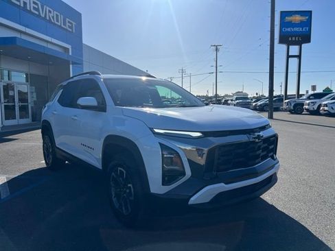 Used 2026 Chevrolet Equinox ACTIV w/ Convenience Package III AWD/4WD image 3