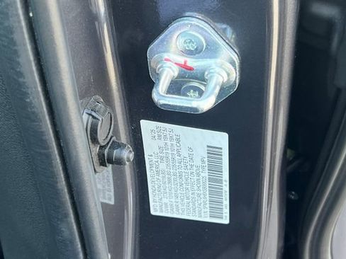 Used 2025 Honda Odyssey Touring image 40