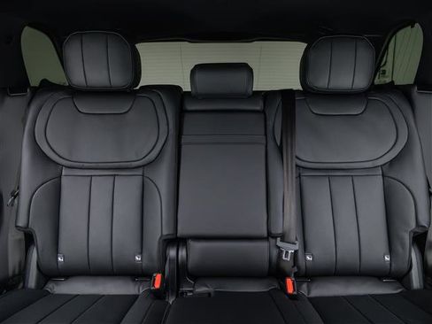 New 2026 Land Rover Range Rover Sport SE image 18