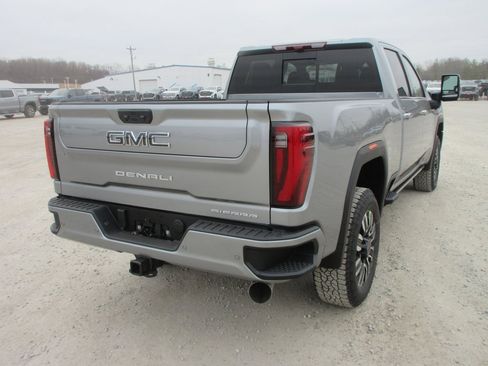 New 2026 GMC Sierra 2500 Denali Ultimate image 5