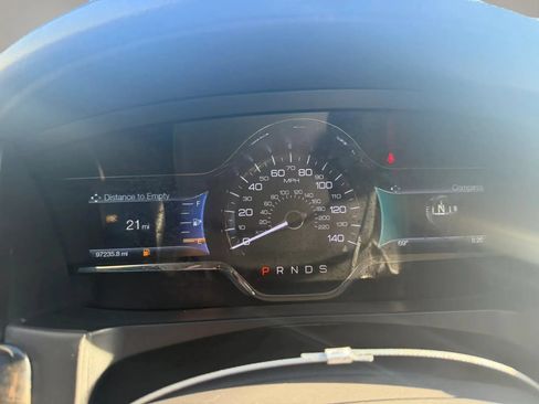 Used 2014 Lincoln MKS AWD image 10