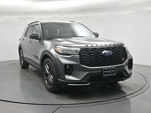 New 2026 Ford Explorer ST image 25