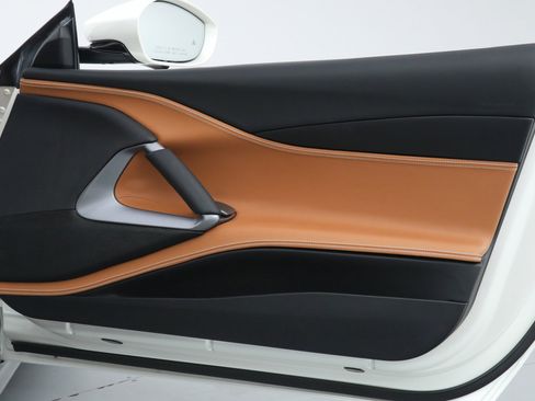 Certified 2022 Ferrari 812 GTS RWD image 21