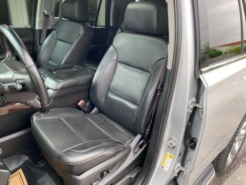 Used 2017 GMC Yukon SLT w/ Open Road Package AWD/4WD image 14