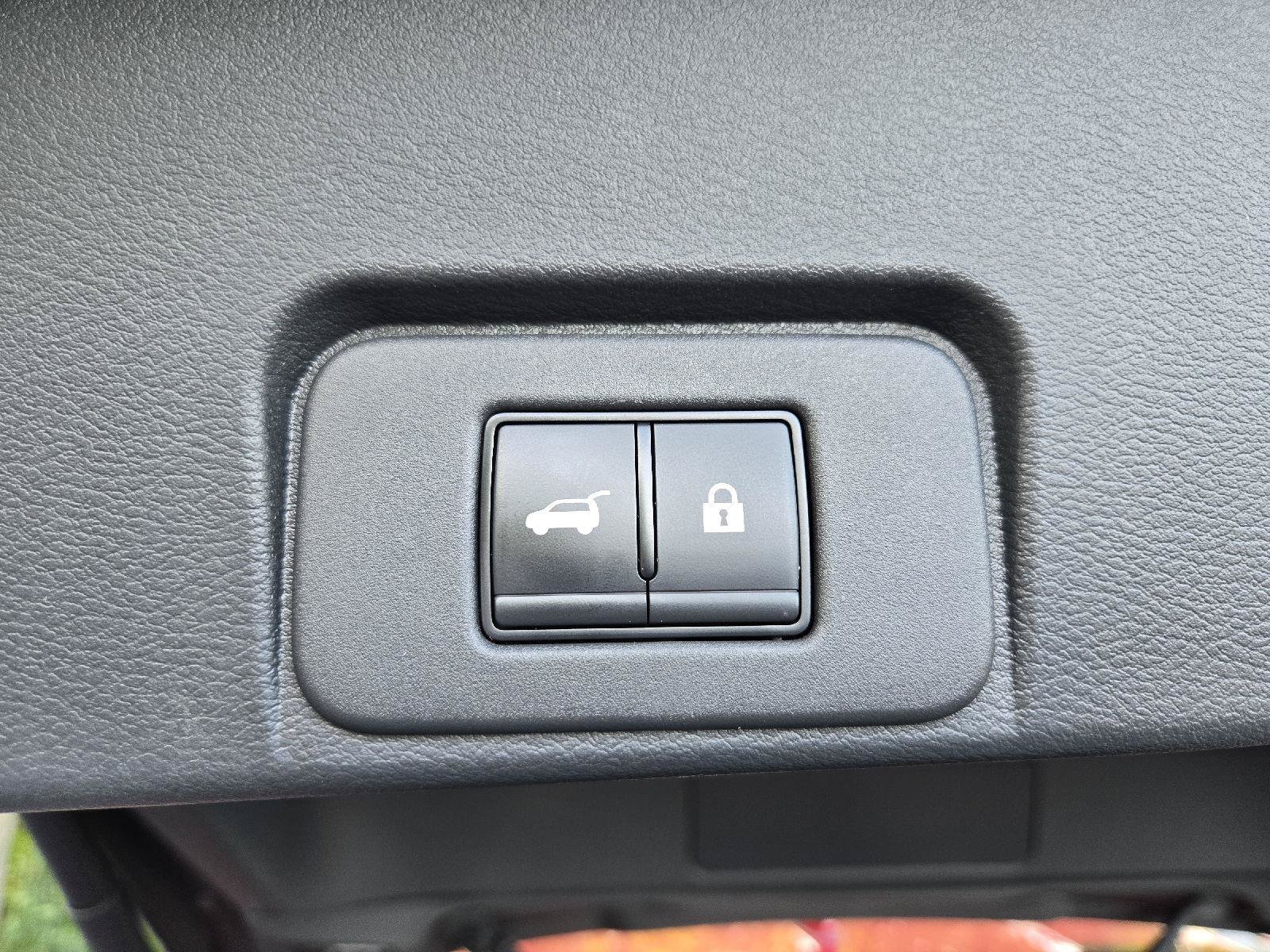 Used 2023 Nissan Rogue Platinum AWD/4WD image 10