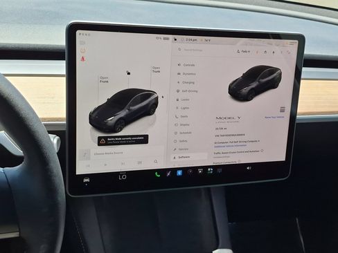 Used 2025 Tesla Model Y Long Range RWD image 13