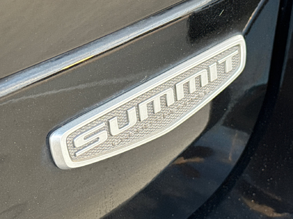 Used 2024 Jeep Grand Cherokee Summit w/ Adv Protech Group IV AWD/4WD image 10