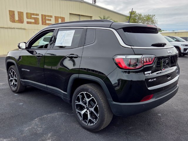 Used 2025 Jeep Compass Limited AWD/4WD image 5