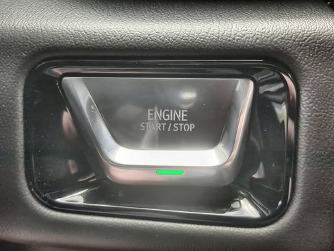 Used 2026 GMC Yukon XL Denali w/ Sun & Power Step Package AWD/4WD image 17