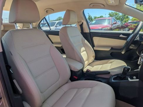 Used 2014 Volkswagen Jetta SE FWD image 21