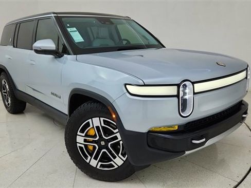 Used 2023 Rivian R1S Launch Edition image 1