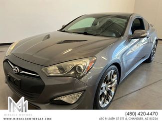 Used 2014 Hyundai Genesis 3.8 image 1