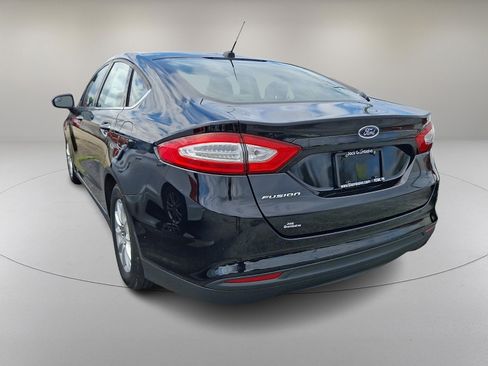 Used 2016 Ford Fusion S FWD image 6