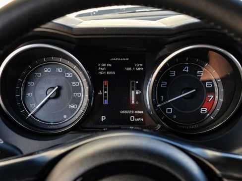 Used 2014 Jaguar F-TYPE Convertible image 16