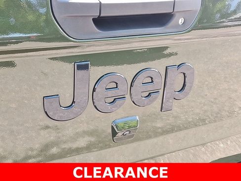Used 2022 Jeep Gladiator Sport AWD/4WD image 28