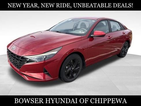 Used 2023 Hyundai Elantra SEL image 1