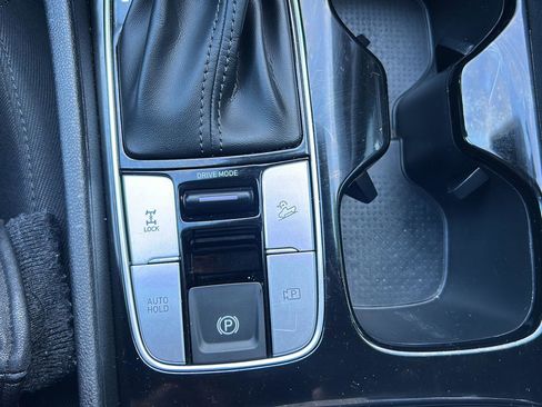 Used 2022 Hyundai Santa Cruz SEL image 16