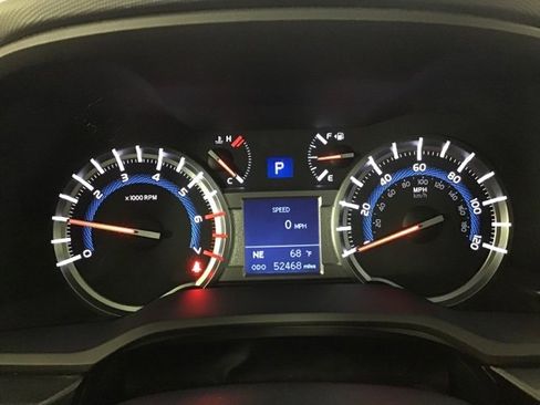 Used 2017 Toyota 4Runner SR5 Premium image 15