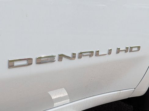 New 2026 GMC Sierra 3500 Denali w/ Denali Reserve Package AWD/4WD image 23
