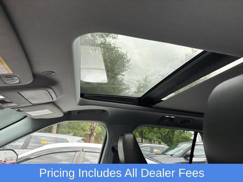 Used 2022 Ford Explorer Limited w/ Equipment Group 301A AWD/4WD image 11