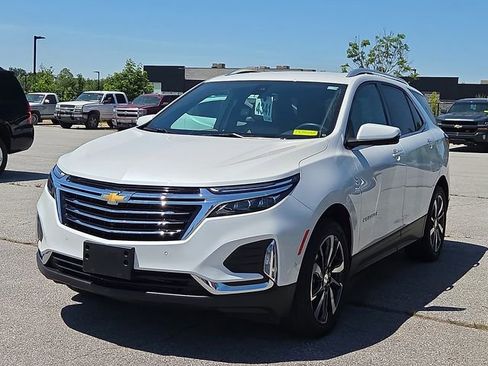Used 2022 Chevrolet Equinox Premier AWD/4WD image 1
