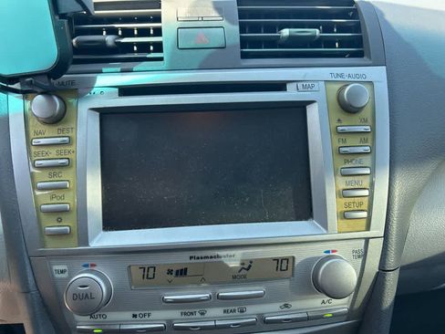 Used 2011 Toyota Camry XLE w/ XLE Extra-Value Pkg #2 image 20