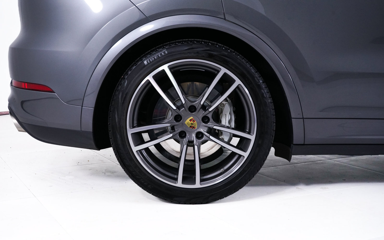 Used 2019 Porsche Cayenne Turbo AWD/4WD image 13