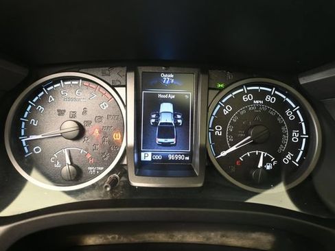 Used 2020 Toyota Tacoma TRD Sport AWD/4WD image 26